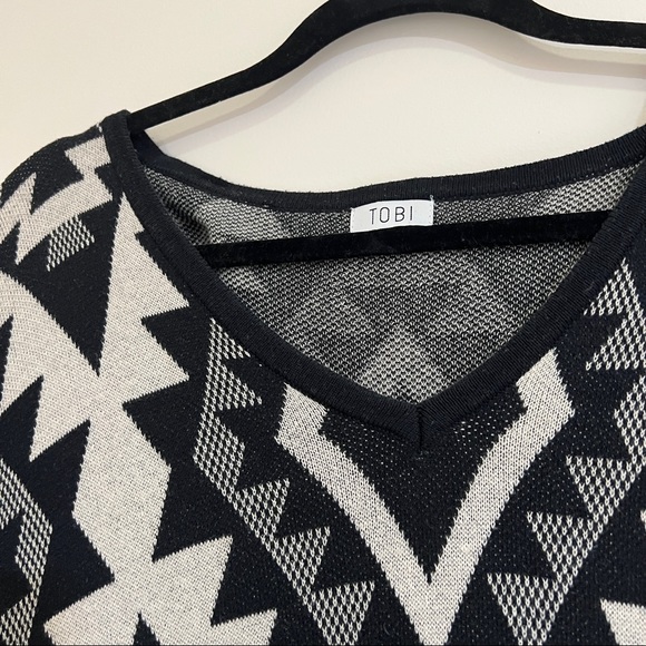 TOBI Aztec Sweater Dress - Picture 4 of 5